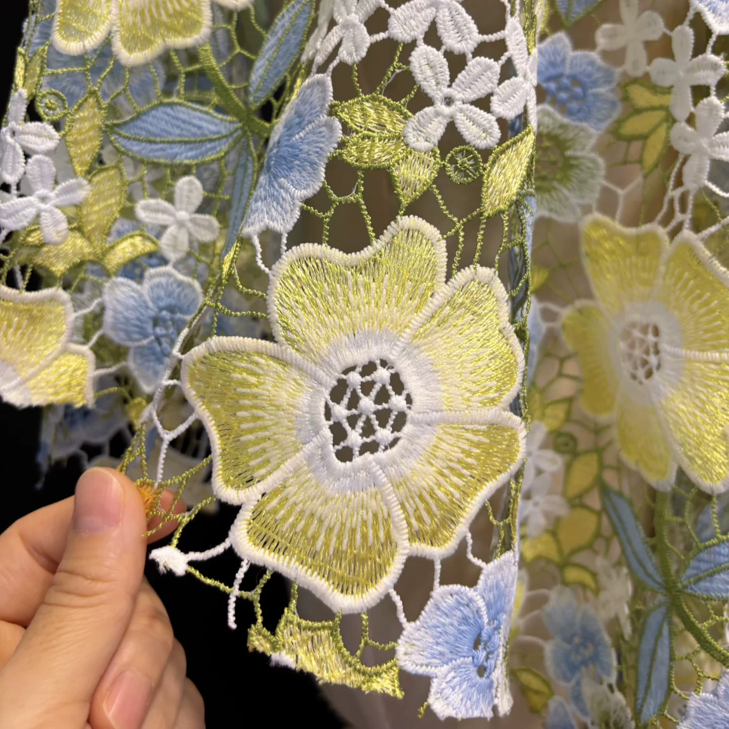 1yard Water soluble colorful f - مراجعة Sewing Embroidery Fabric وسعره